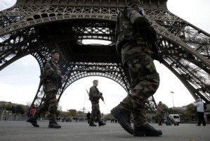 FRANCE-ATTACKS-MINUTE-SILENCE